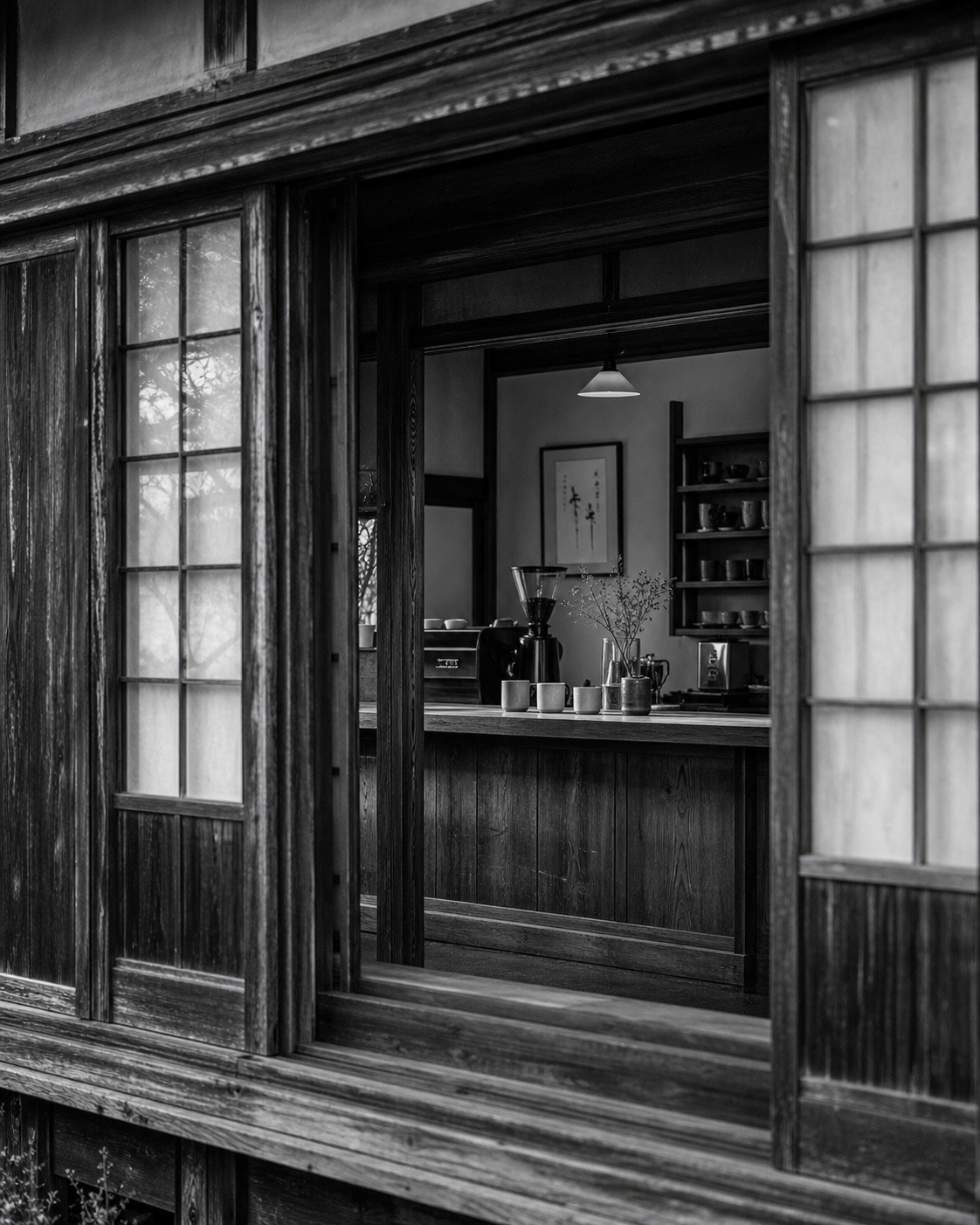 古い建物をカフェへリノベーションした事例